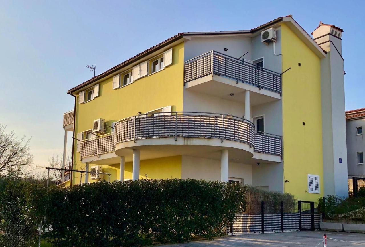 Апартаменты Goldfinch Estate Банджоле Экстерьер фото